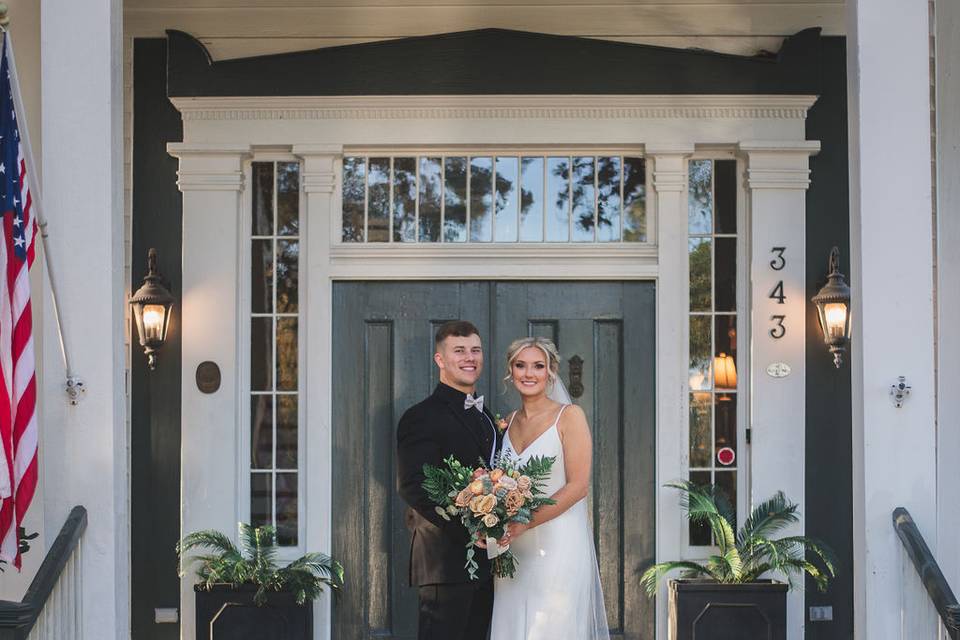 HARTLEY HOUSE - FRONT PORCH