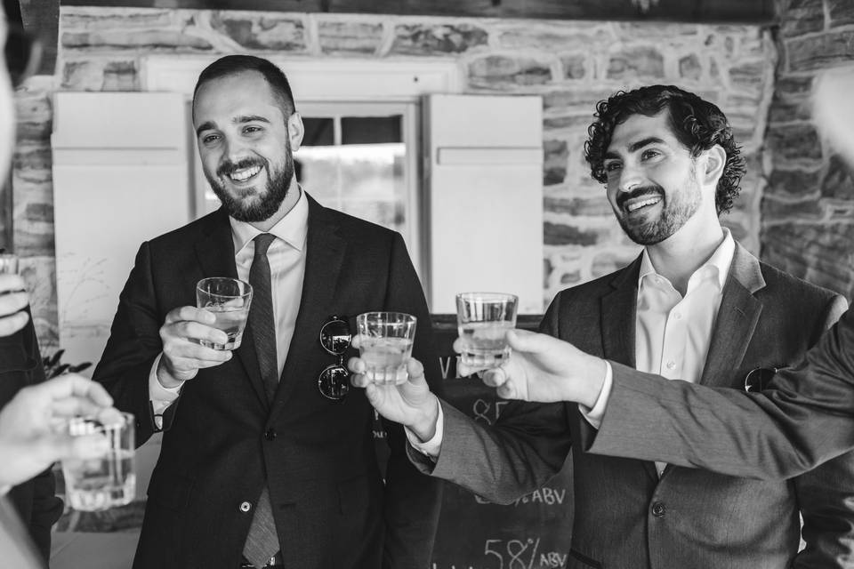 Groomsmen getting ready