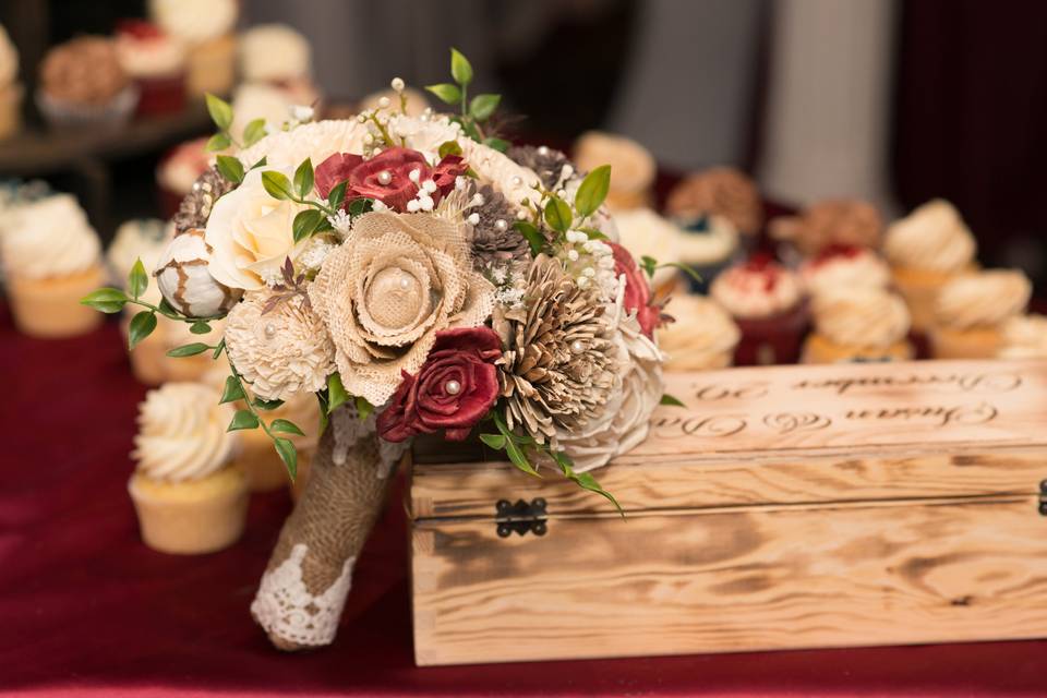 Bouquet and carving knives