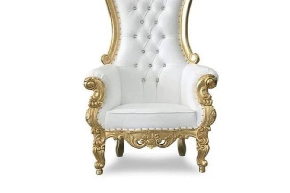 White and gold throne chairs