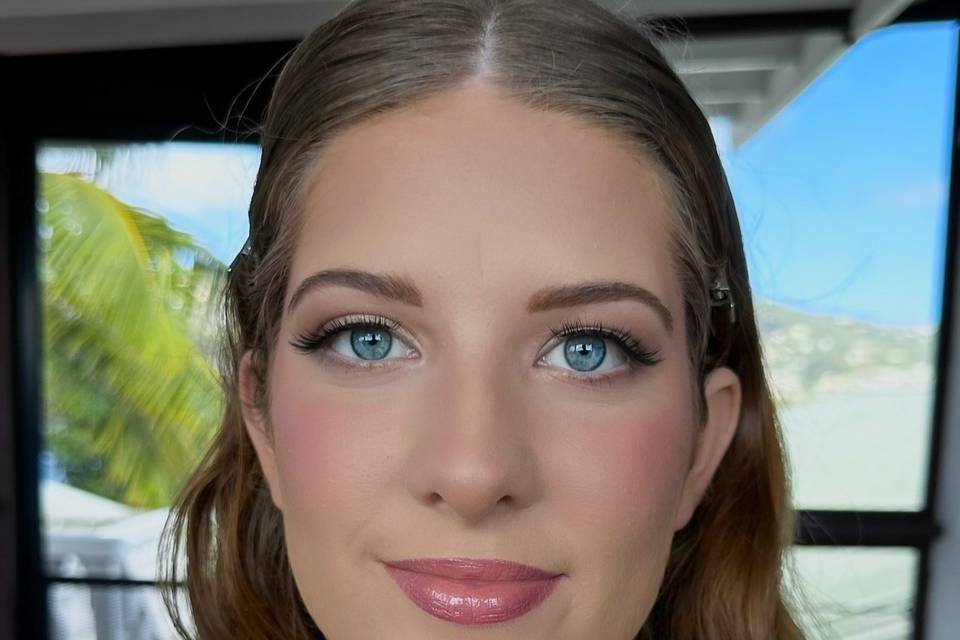 By Jazmin Isabel Makeup Artist