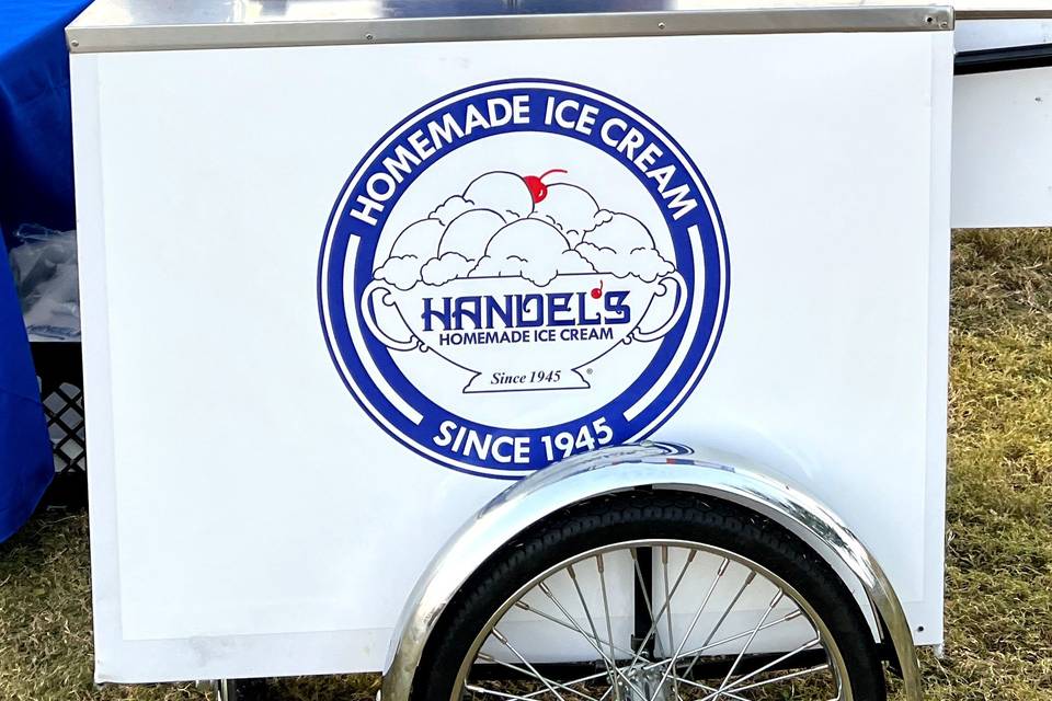 Our cute vintage ice cream car