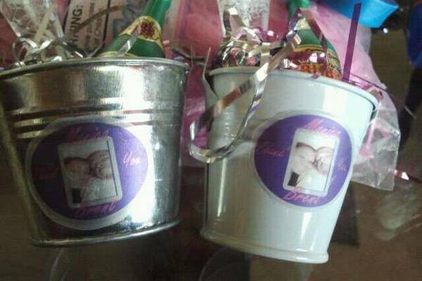 Mini pail favors with custom picture label