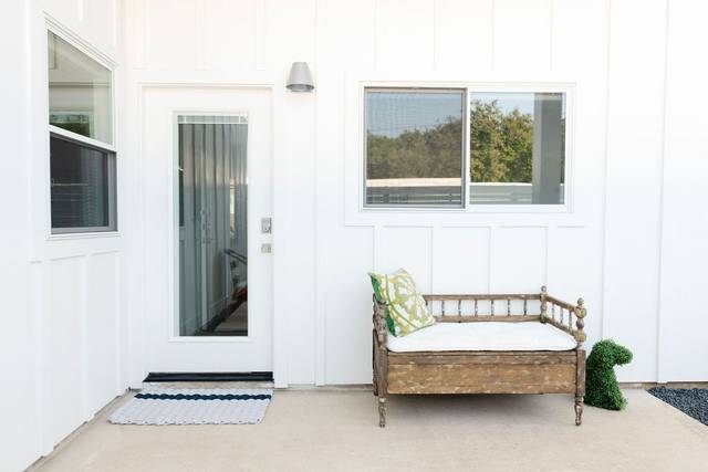 Private Entrance to Suite