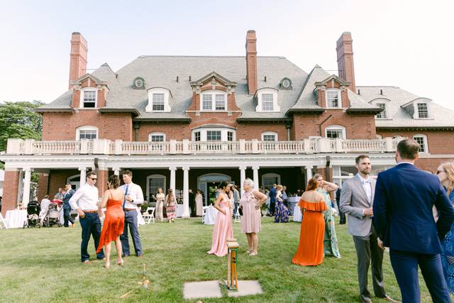 A Luxury Coastal Wedding