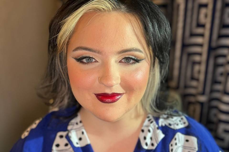 Glamorous bridal makeup
