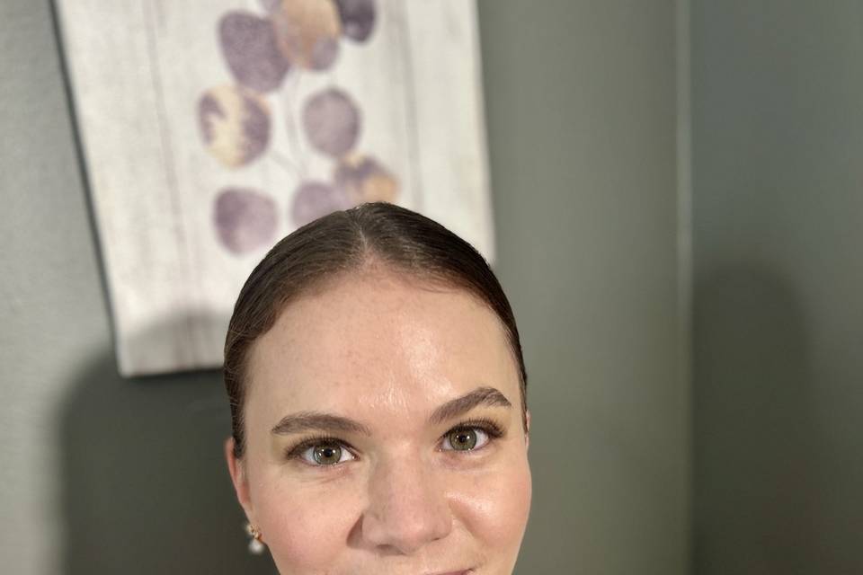 Dewy Makeup