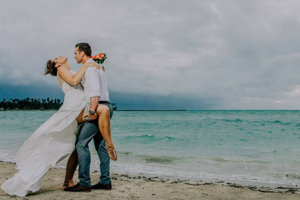 Wedding in storm