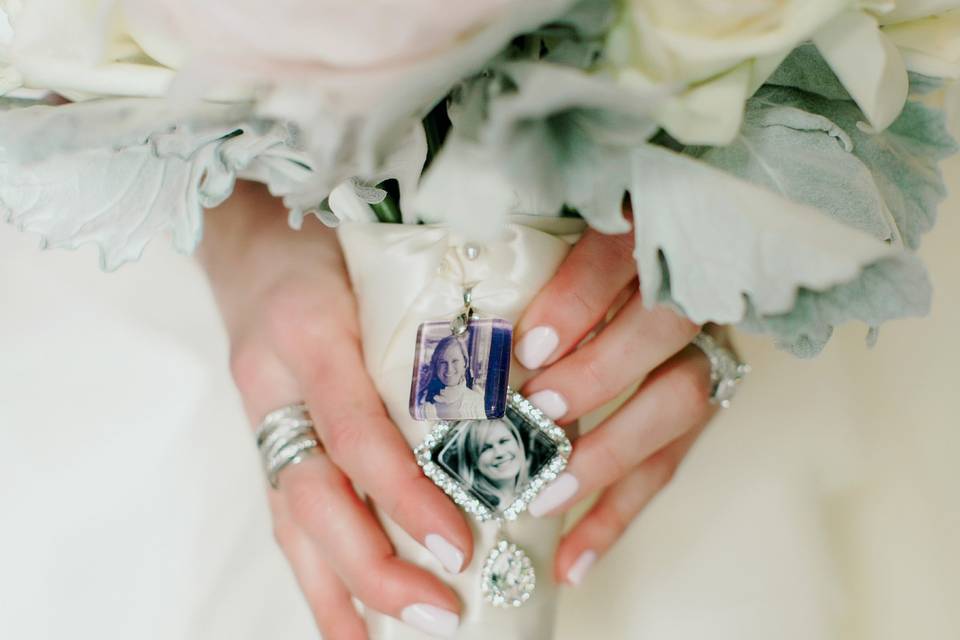 Bride holding her bouquet