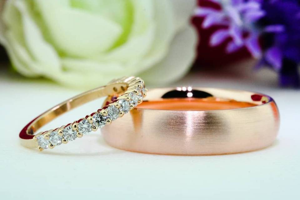 Customize your wedding rings!