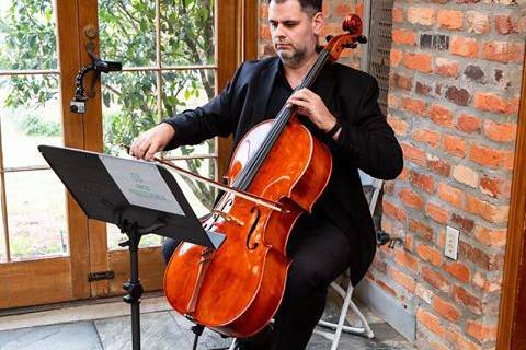 Cellist for wedding ceremony