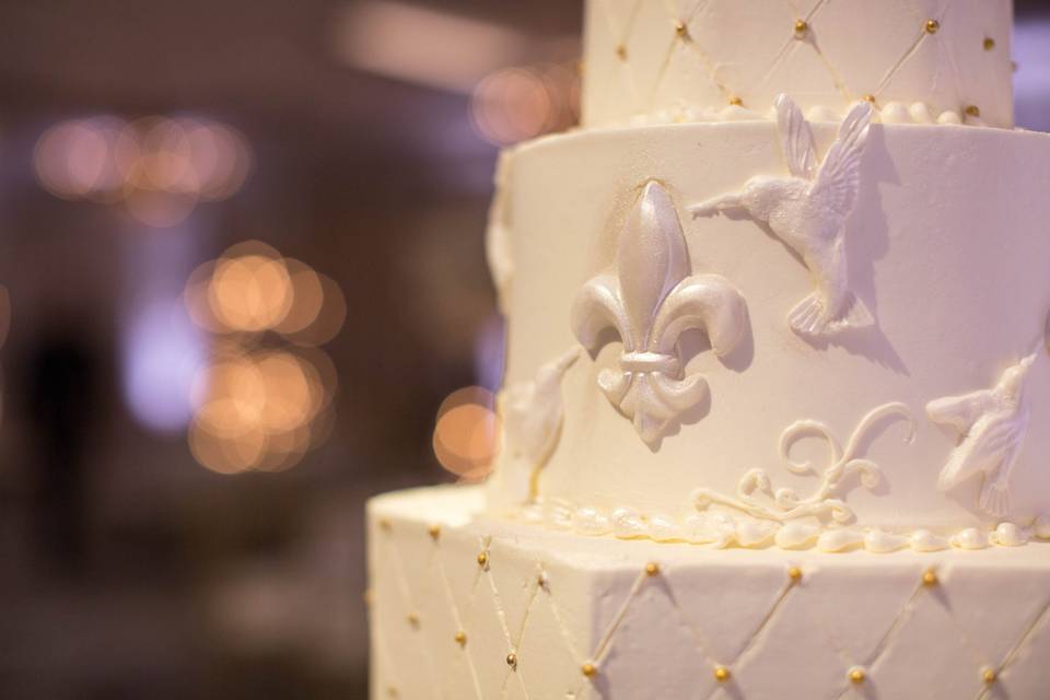Nola-themed wedding cake