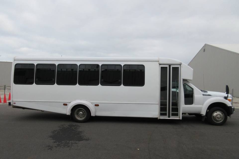 Mini Coach 32 passenger