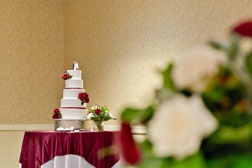 Wedding reception cake details