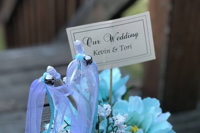 Ribbon Bell Wands Wedding Favors / Ceremony Send Off ~ Kissing Bells
https://www.zibbet.com/tidbitdesigns/25-ribbon-bell-wands-wedding-favors-ceremony-send-off-kissing-bells