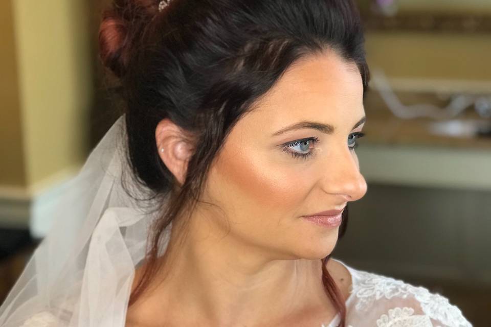 Bride with contoured cheeks