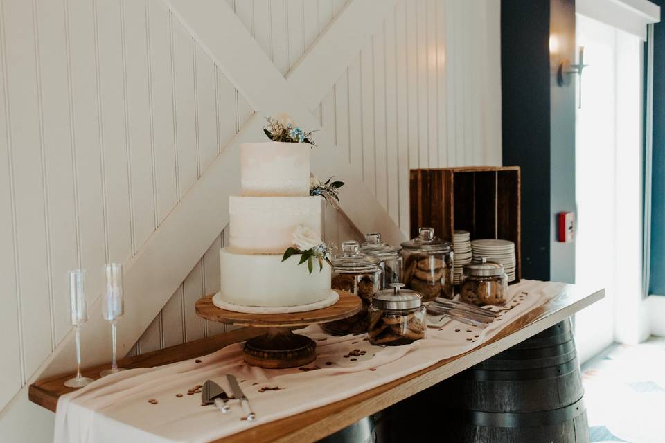 Cake table