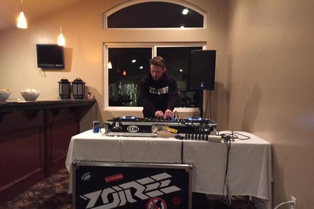 Dj station