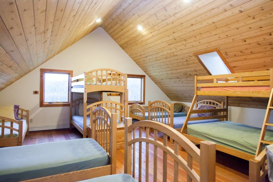 Large Lodge Bunkroom