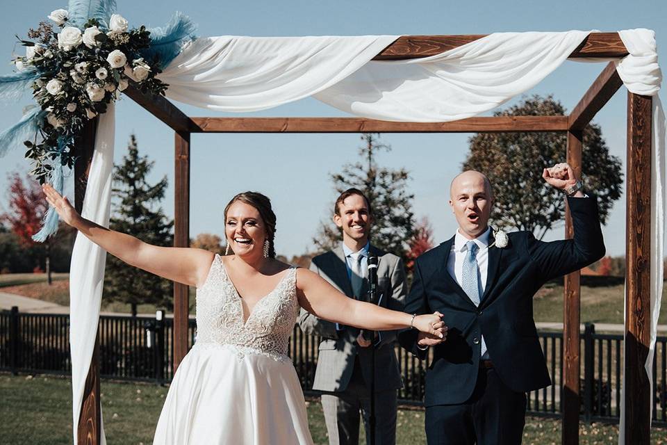 Outdoor Courtyard Ceremony