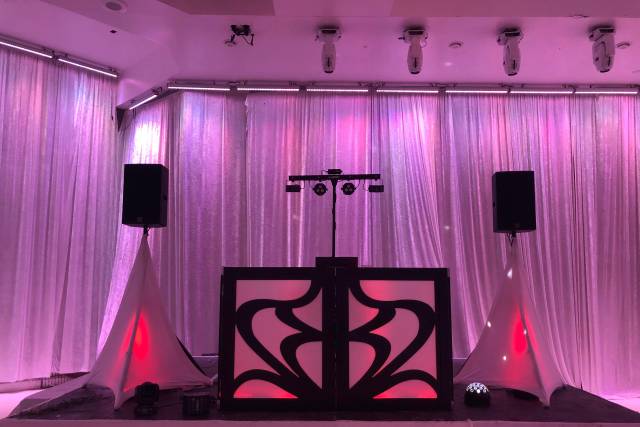 Elegant facade wedding setup