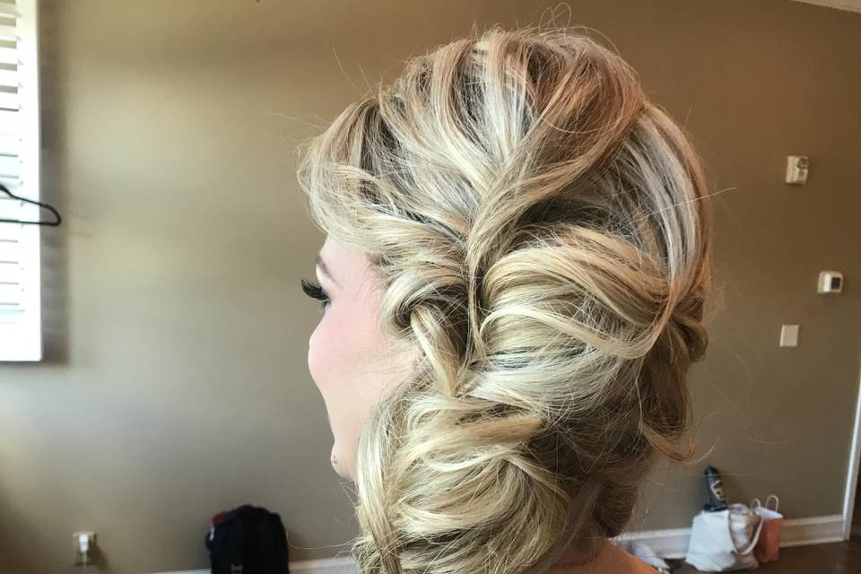 Glam bridesmaid hair