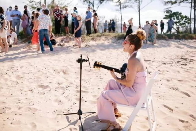 Yoza Peforming