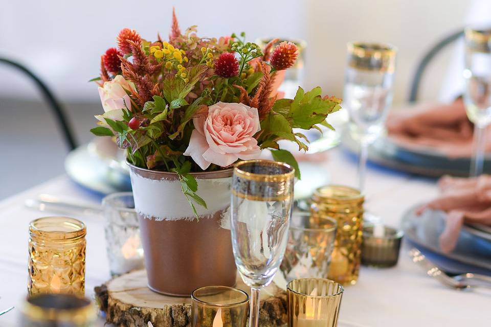 Floral design and table decor.