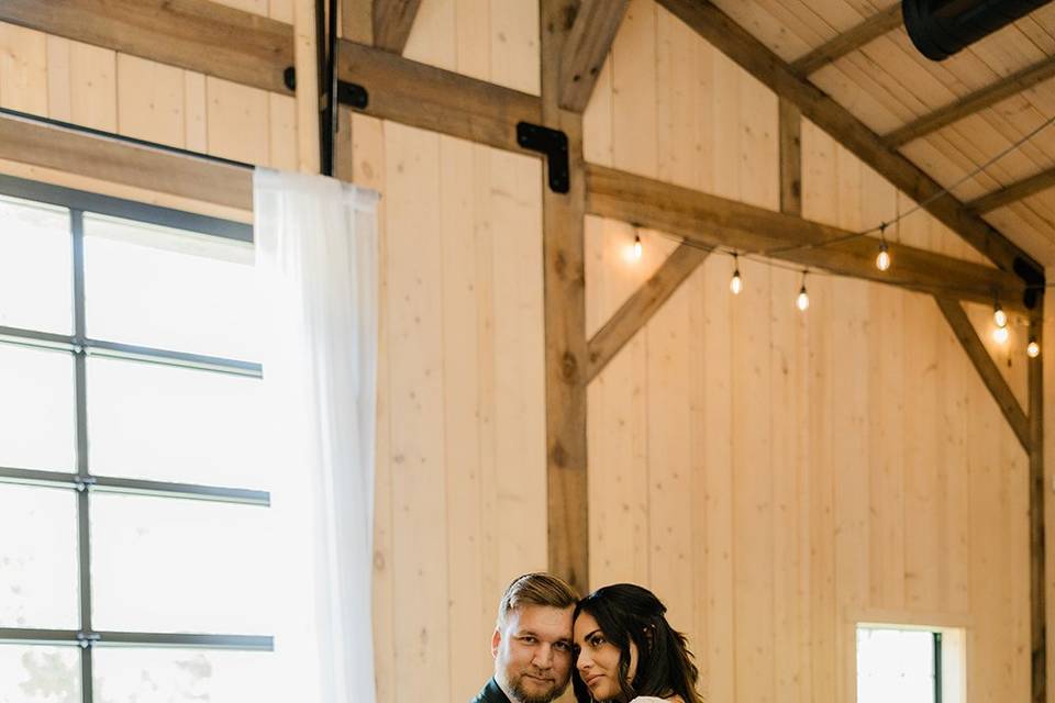 The Barn at Hidden Oaks Elope