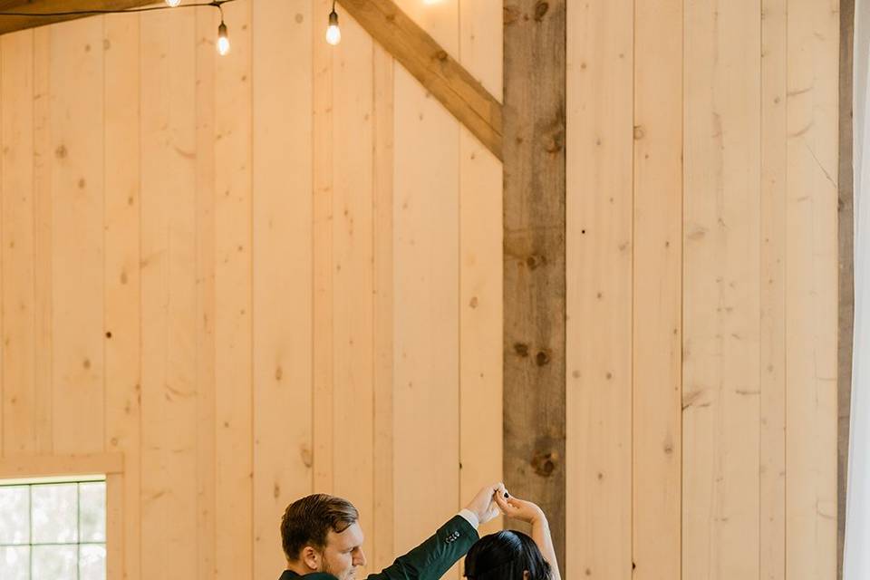 The Barn at Hidden Oaks Elope