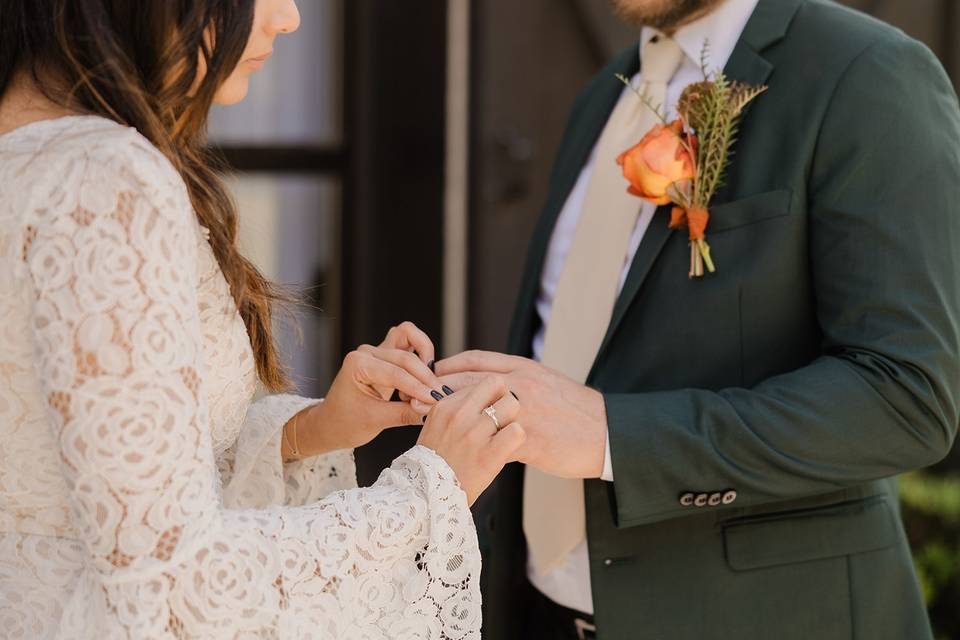 The Barn at Hidden Oaks Elope