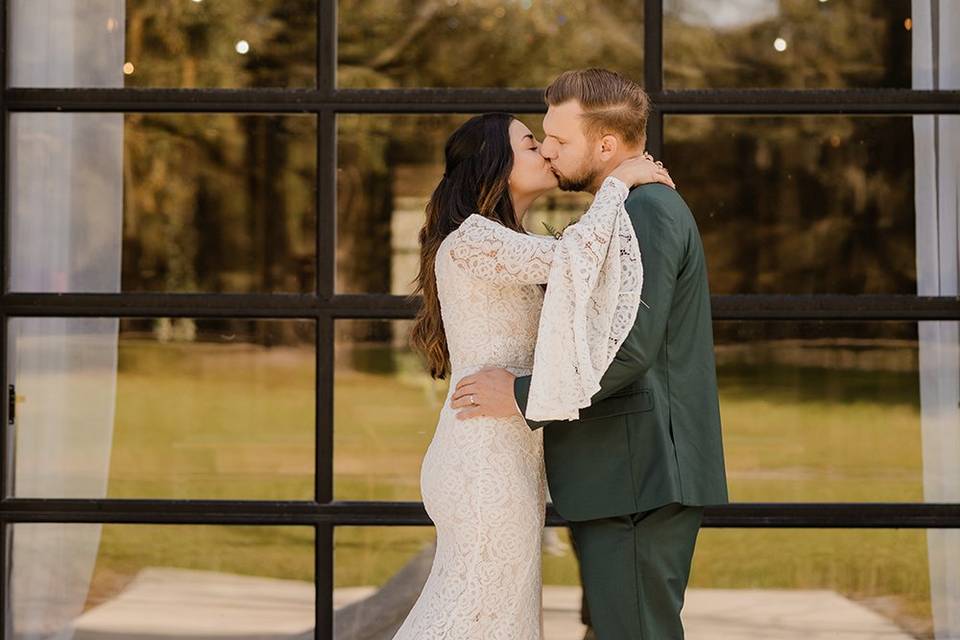 The Barn at Hidden Oaks Elope