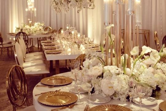 Gold and white theme