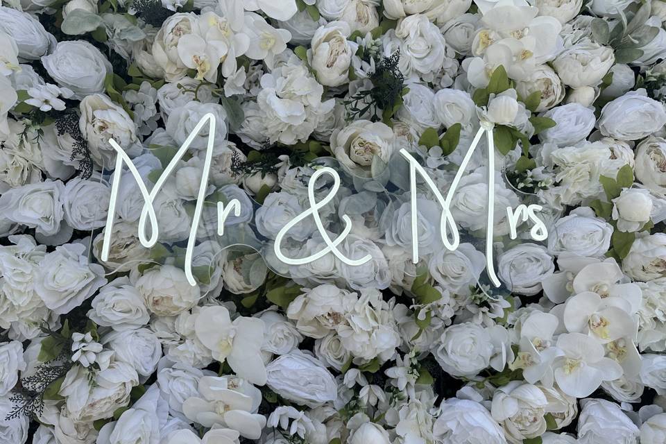 Mr & Mrs