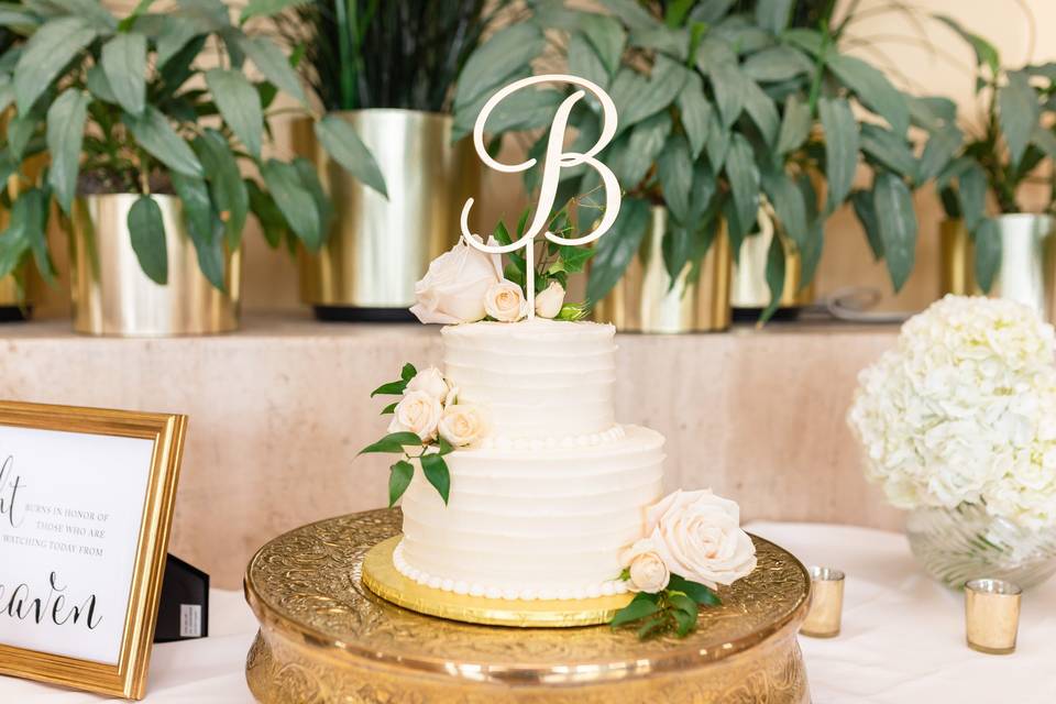 2 Tier Wedding cake