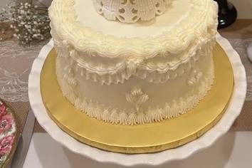 Vintage cutting cake