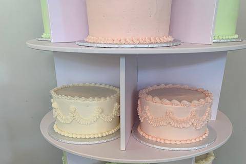 Multiple table cakes
