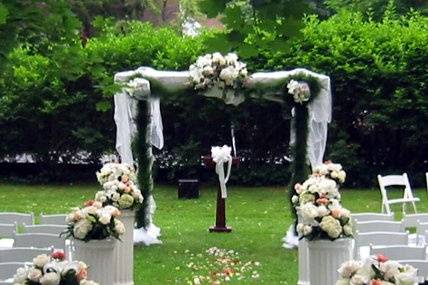 Wedding Arch for Outdoor Ceremonies and Photos