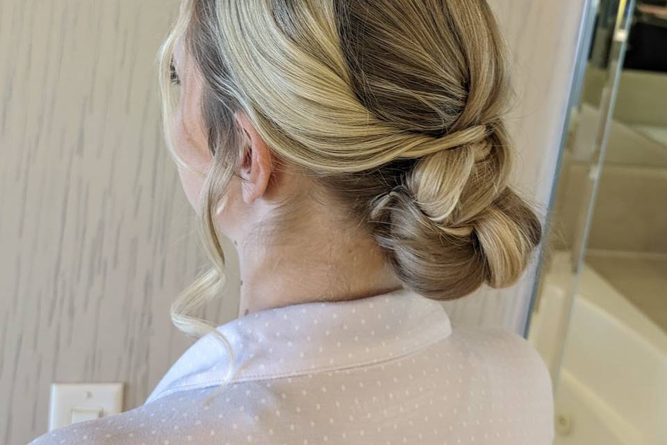 Knotted bun