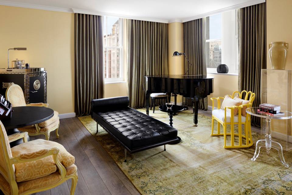 Living space in Louisa Adams Suite