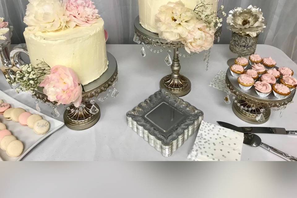 Small cutting cakes