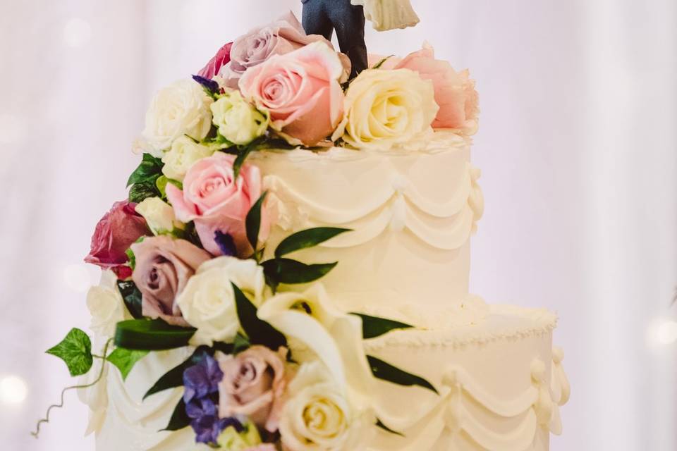 Topper for a floral cake