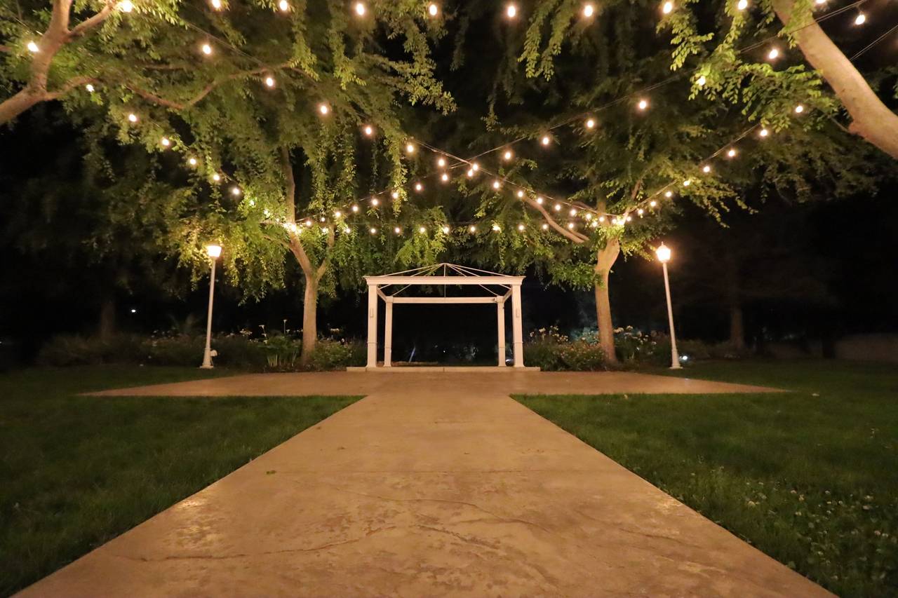 Evergreen Island - Park & Outdoor Weddings - Tulare, CA - WeddingWire