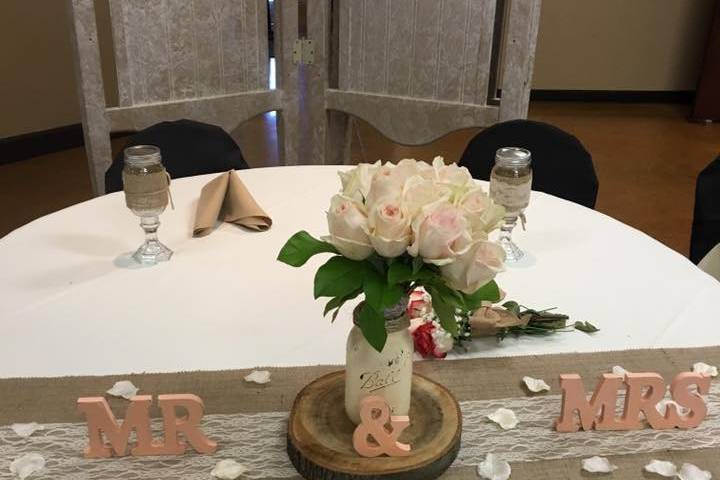 Sweetheart table