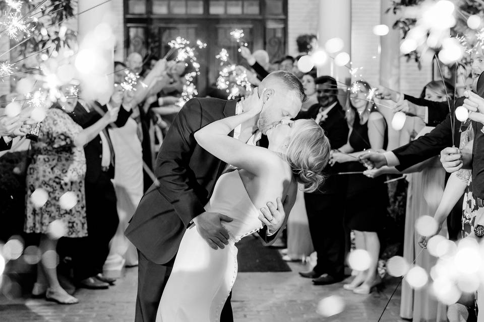 Love a greta sparkler exit!