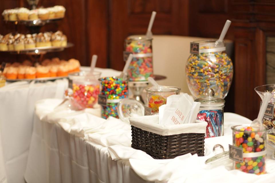 Candy station