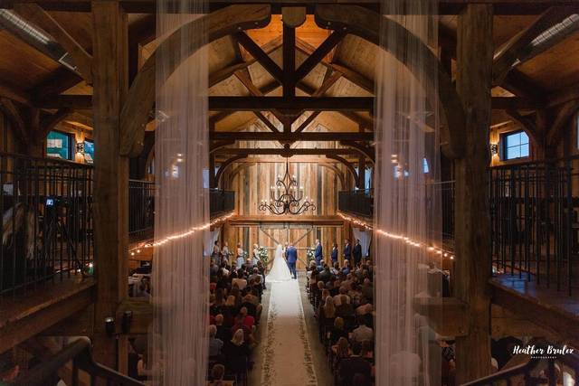 Indoor winter ceremony