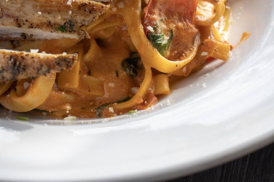 Tuscan blush pasta with chicke