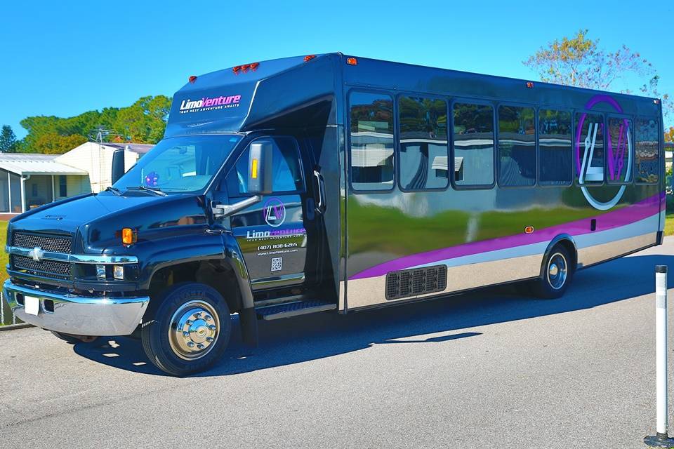 25 Passenger Party Bus