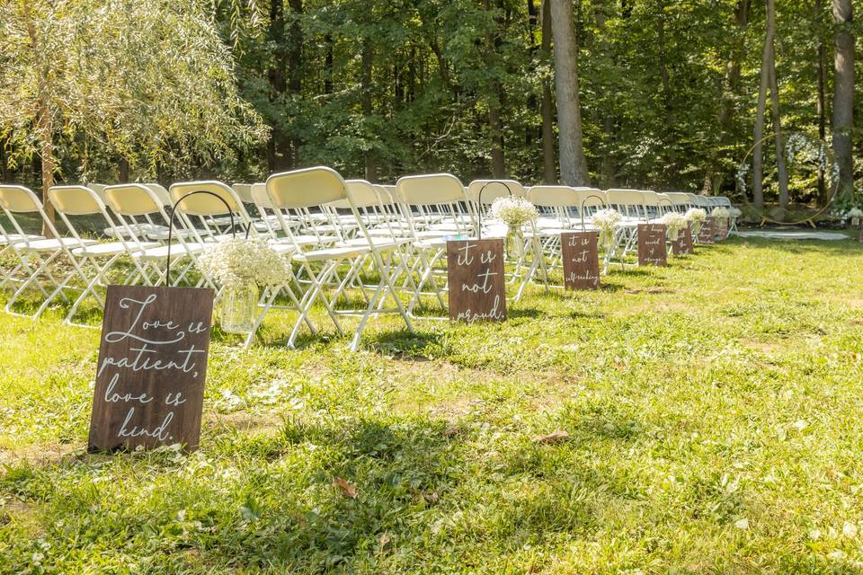 Outdoor ceremony seating